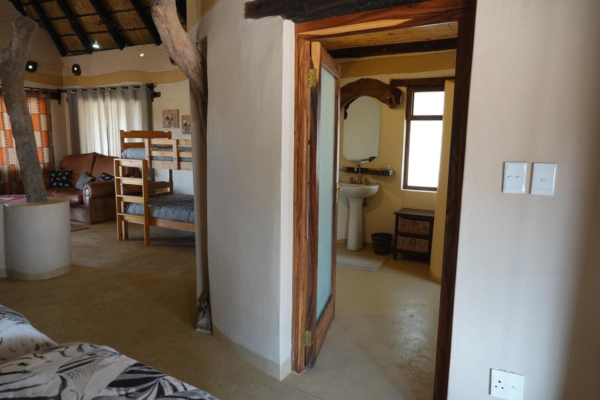 Camp Mara Hotel Омаруру Екстериор снимка